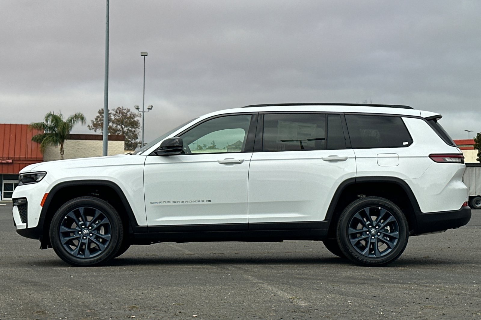 New 2026 Jeep Grand Cherokee L Limited AWD/4WD image 6