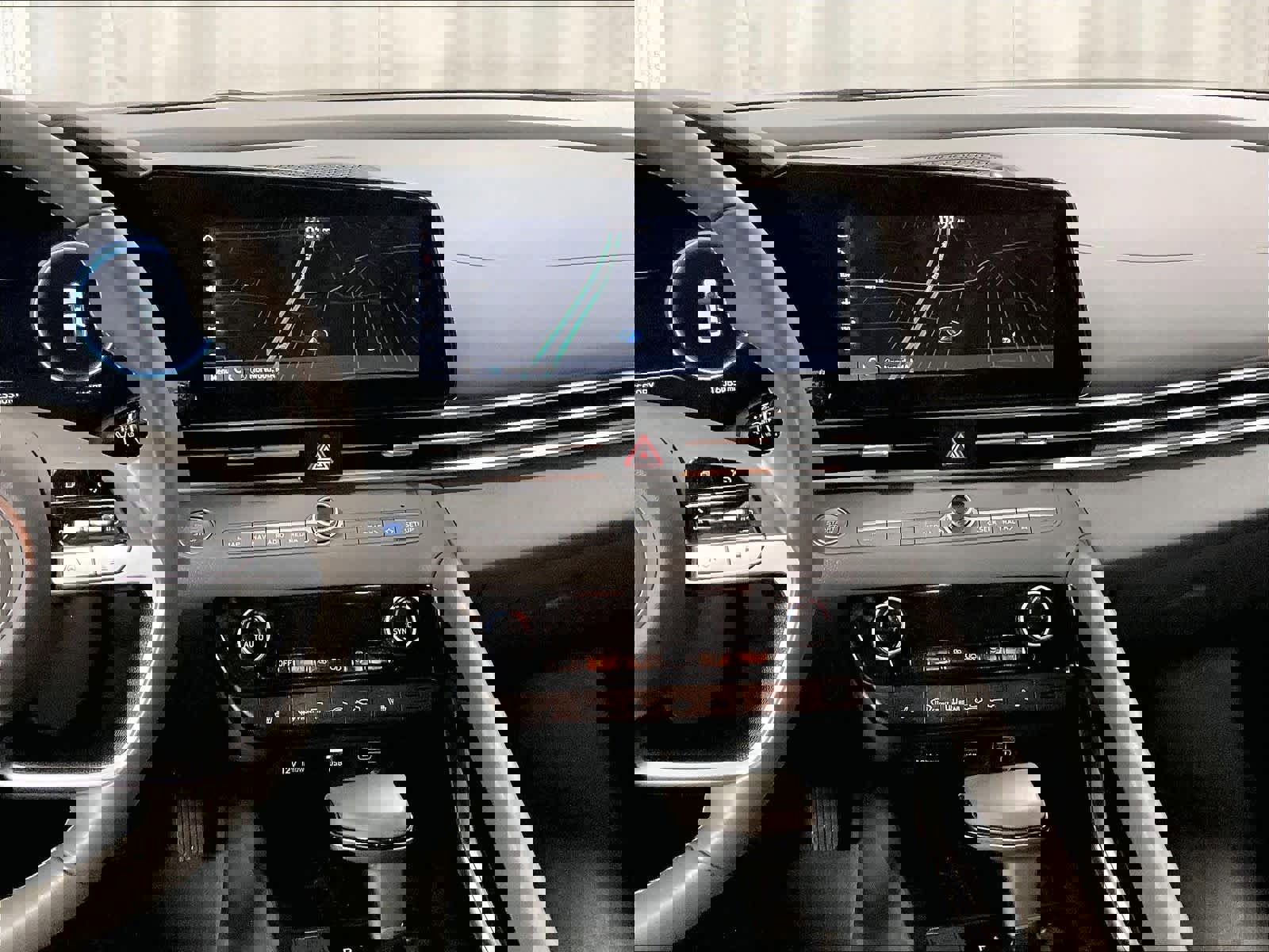 Used 2023 Hyundai Elantra SEL w/ Convenience Package image 18