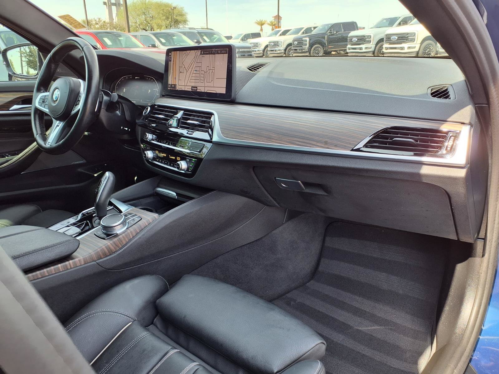 Used 2021 BMW 530e w/ M Sport Package RWD image 10