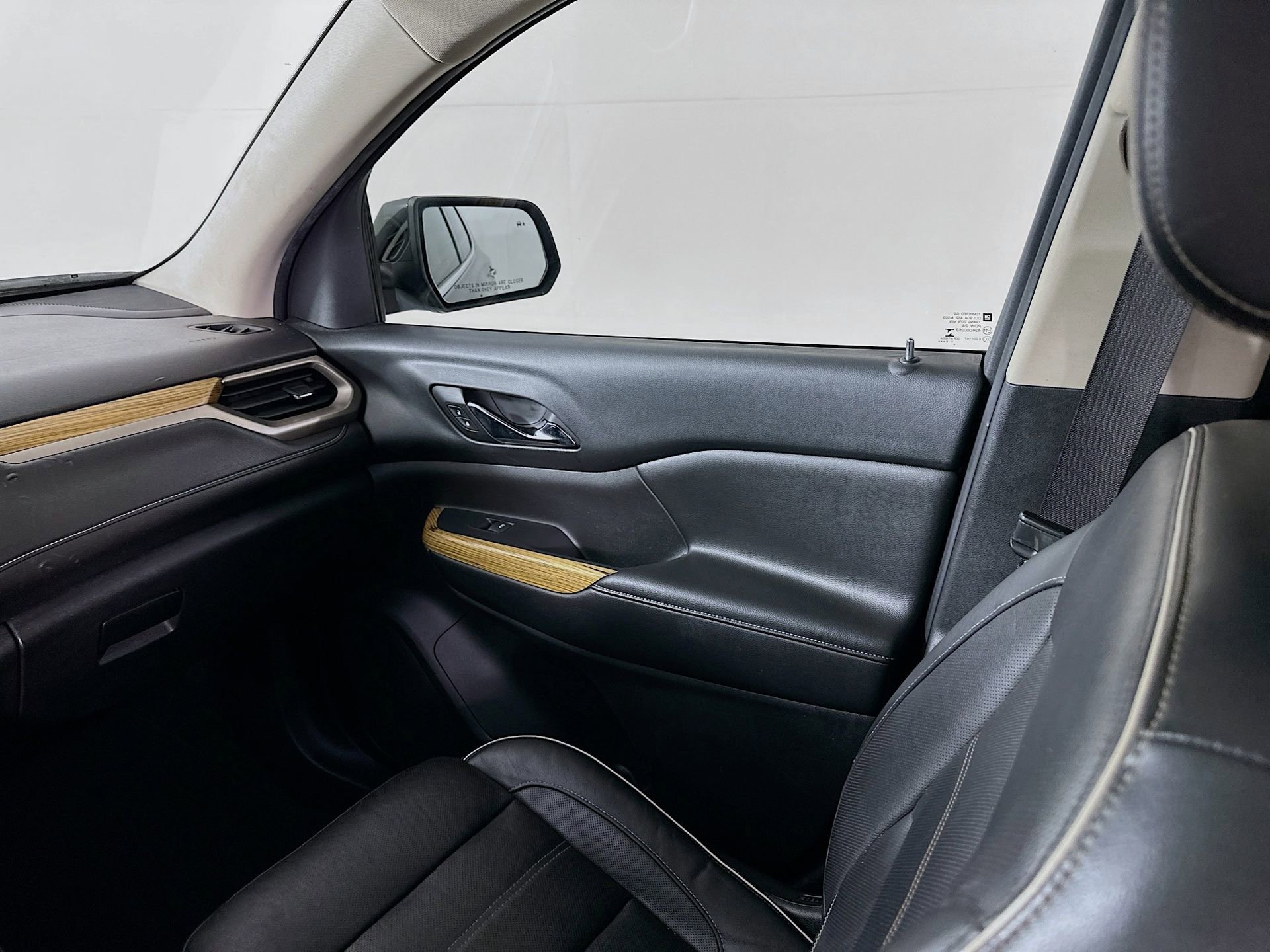 Used 2017 GMC Acadia Denali FWD image 26