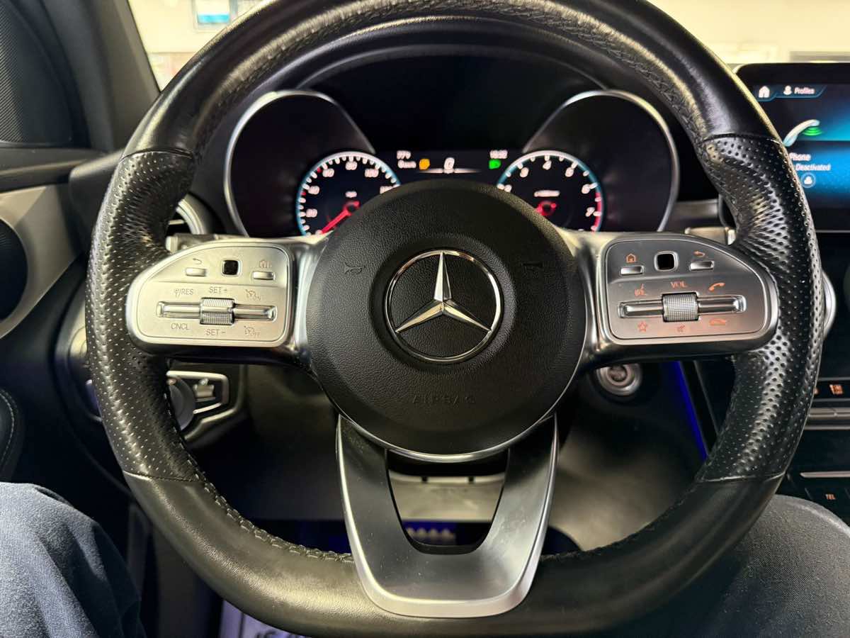 Used 2022 Mercedes-Benz GLC 300 4MATIC w/ AMG Line image 27