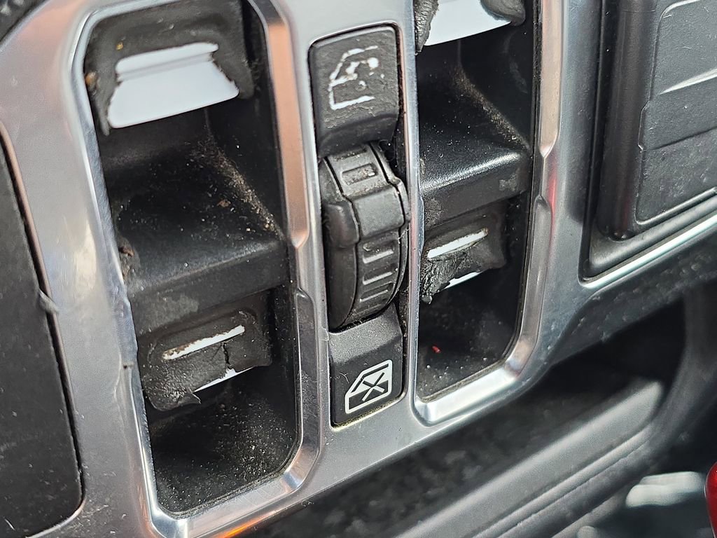 Used 2021 Jeep Gladiator Overland image 27