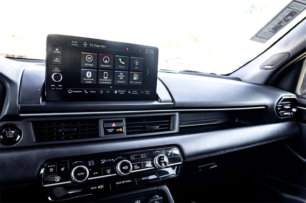 Used 2025 Honda Pilot Black Edition image 23