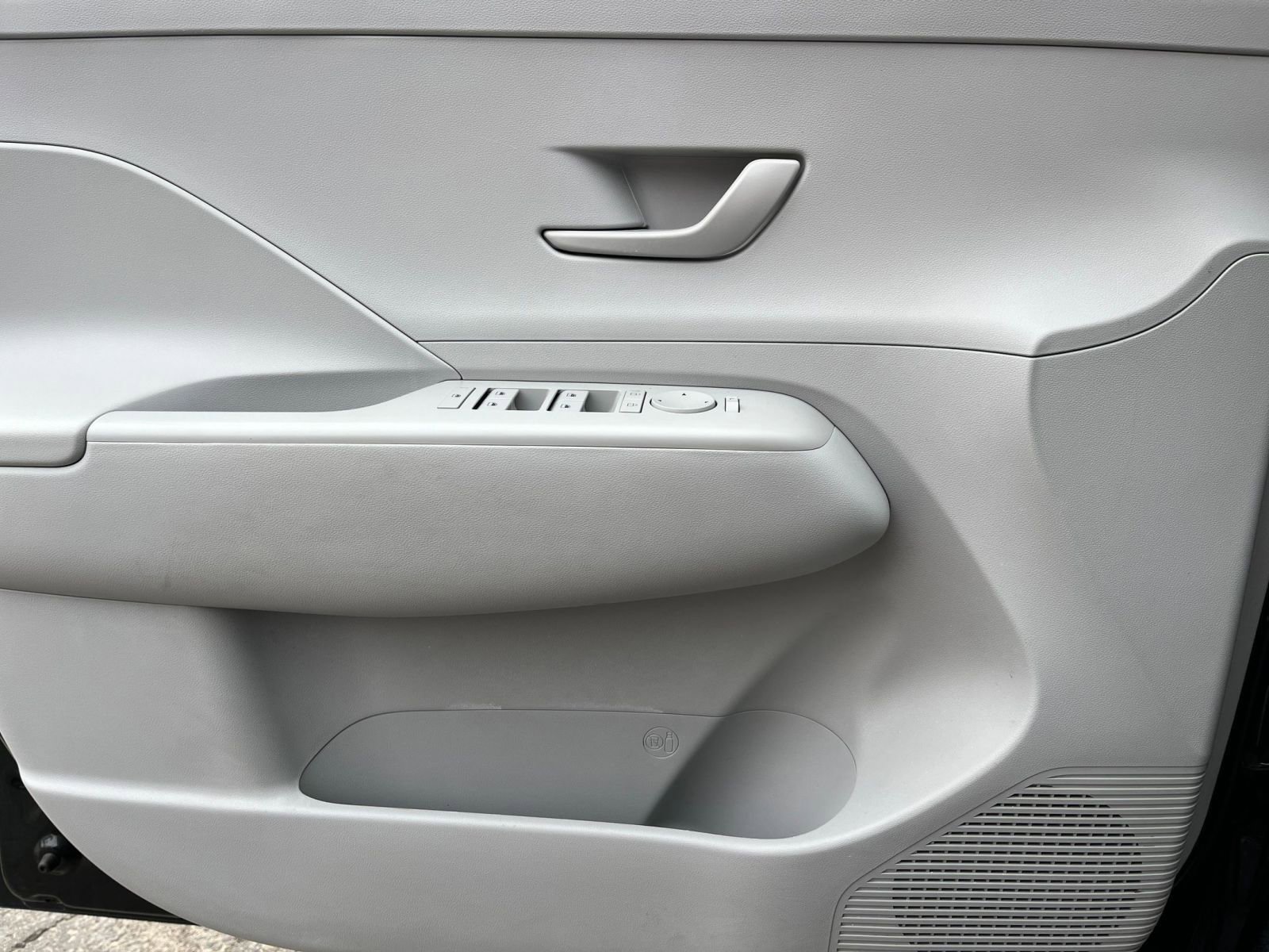 Used 2025 Hyundai Kona SEL AWD/4WD image 18