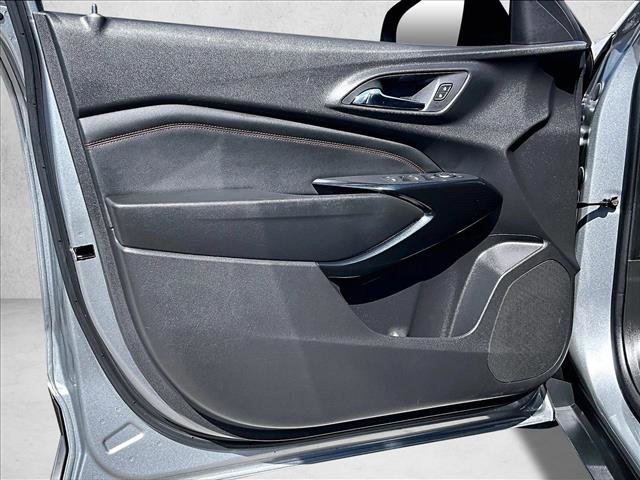 Certified 2025 Chevrolet Trax RS w/ Driver Confidence Package image 18