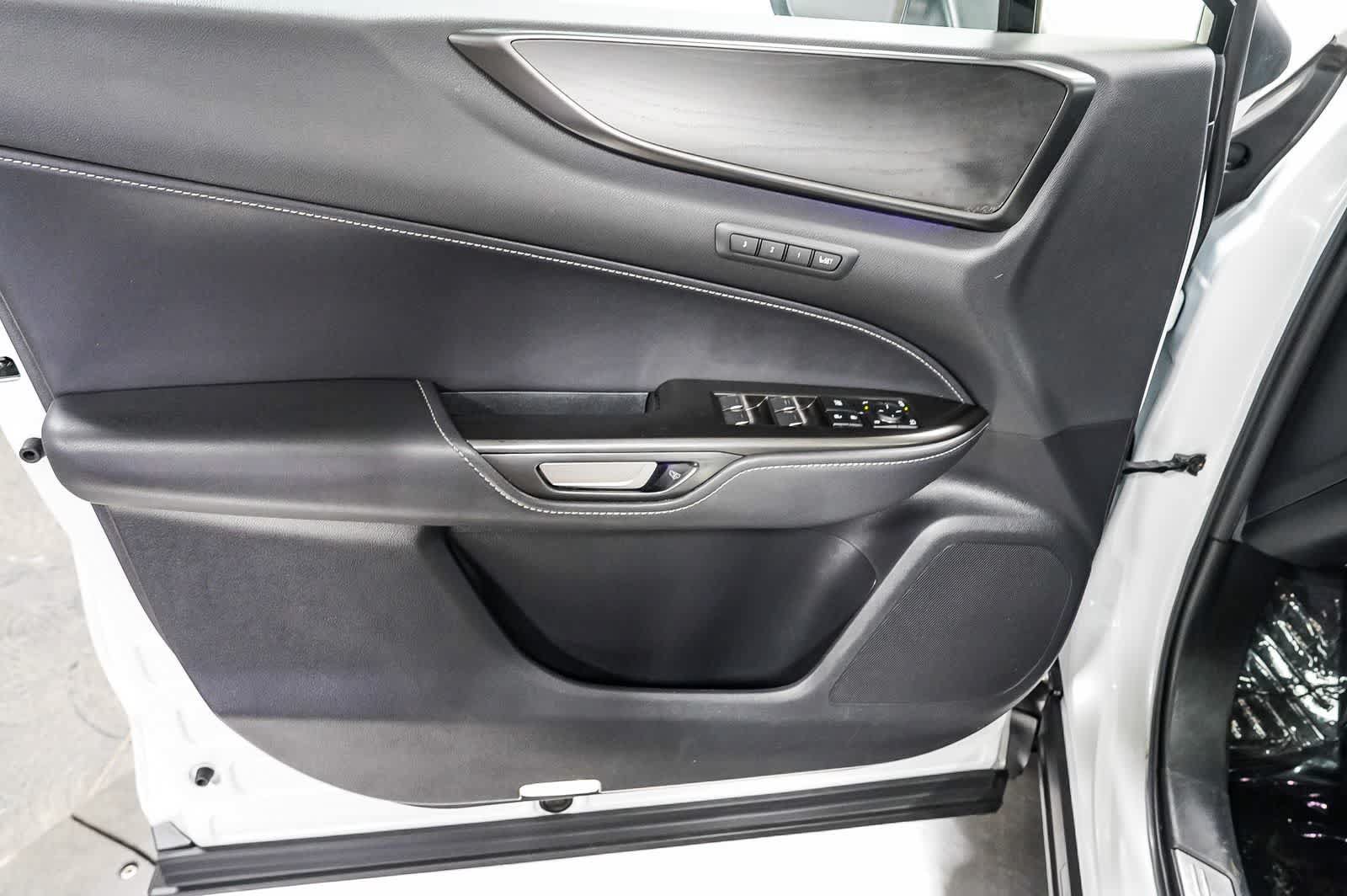 Used 2023 Lexus NX 450h+ AWD image 22