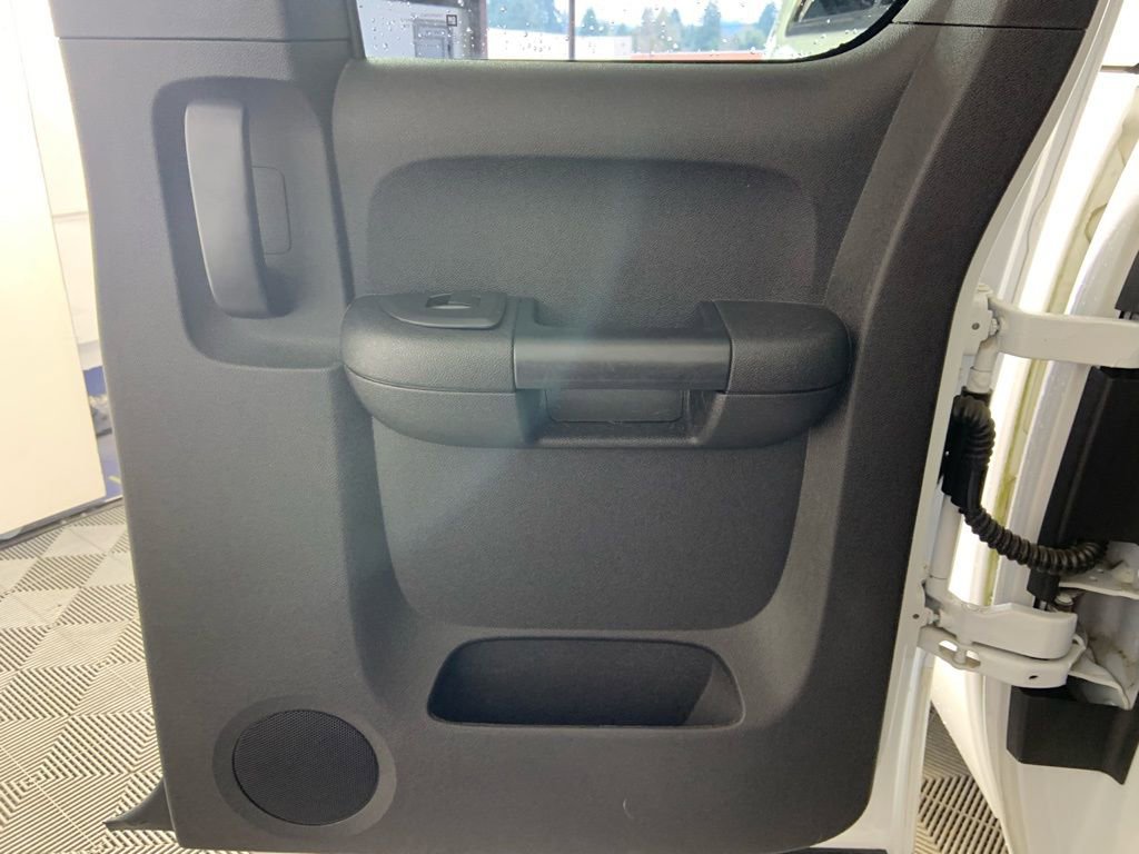 Used 2013 GMC Sierra 2500 SLE w/ SLE Preferred Package image 10