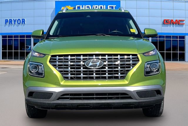 Used 2021 Hyundai Venue SEL w/ Cargo Package FWD image 2