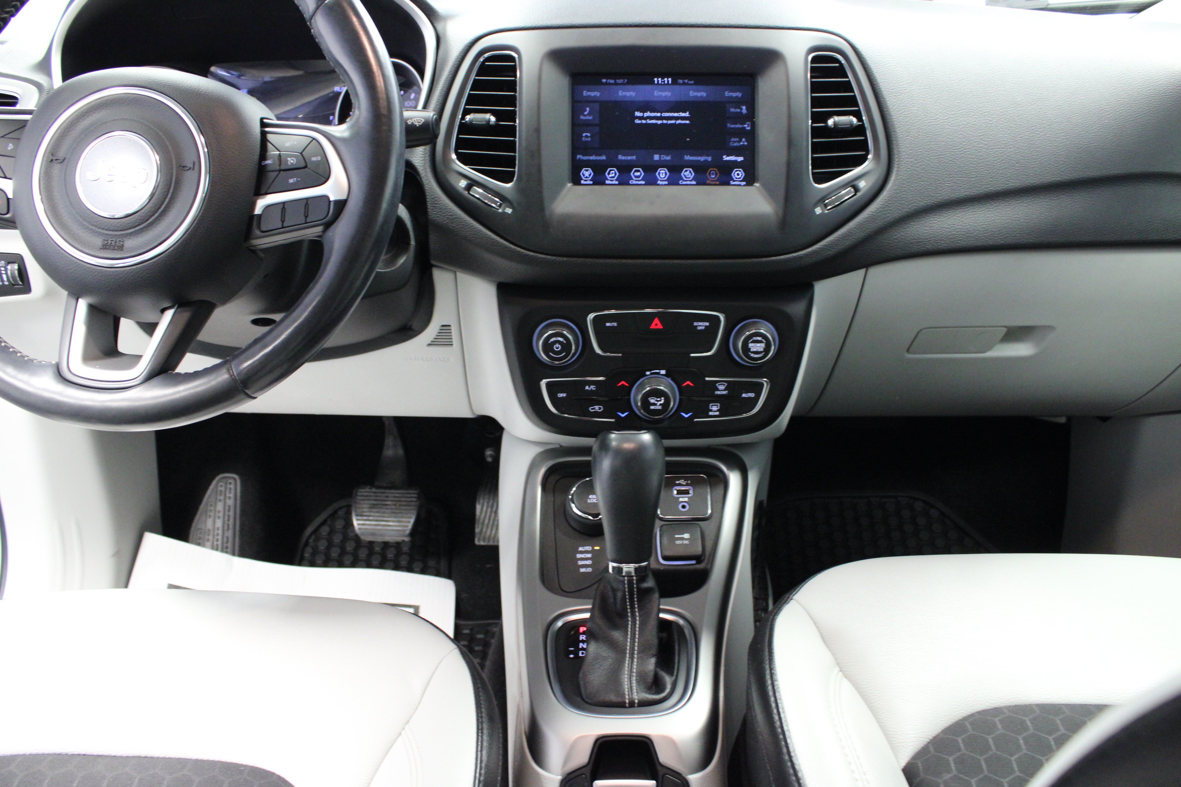 Used 2019 Jeep Compass Latitude w/ Popular Equipment Group AWD/4WD image 18