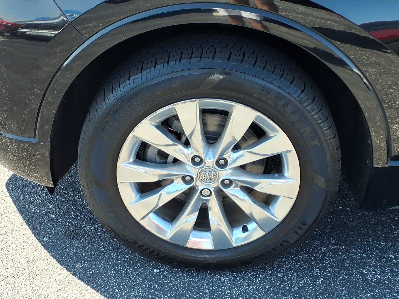 Used 2017 Buick Envision Essence AWD/4WD image 29
