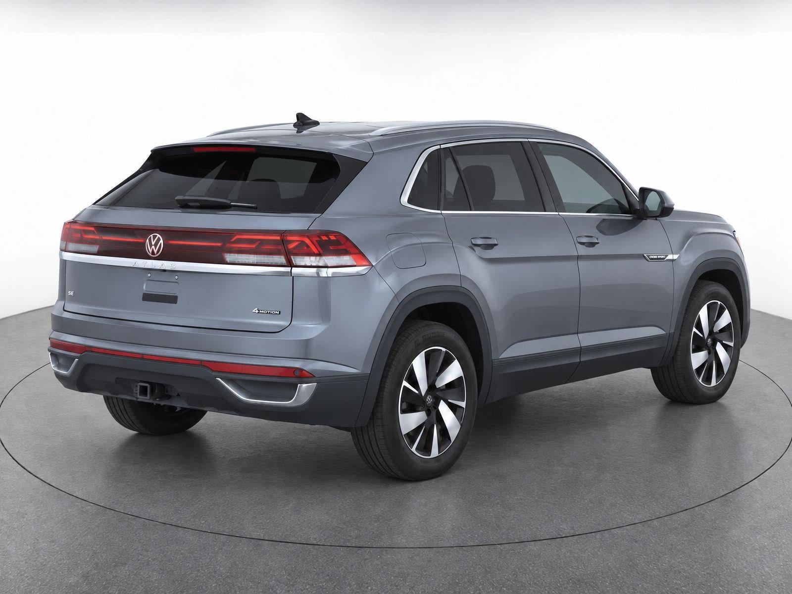 Used 2024 Volkswagen Atlas Cross Sport SE w/ Panoramic Sunroof Package AWD/4WD image 4