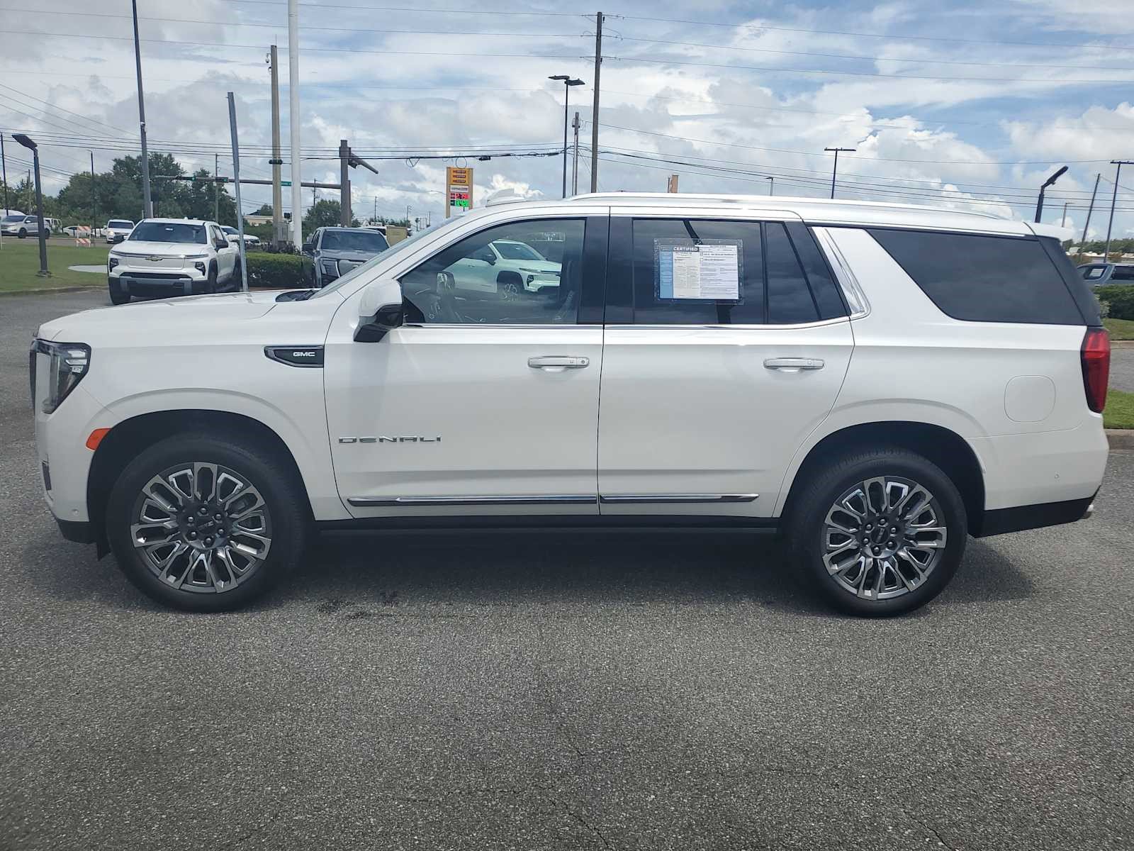 Certified 2024 GMC Yukon Denali Ultimate image 2