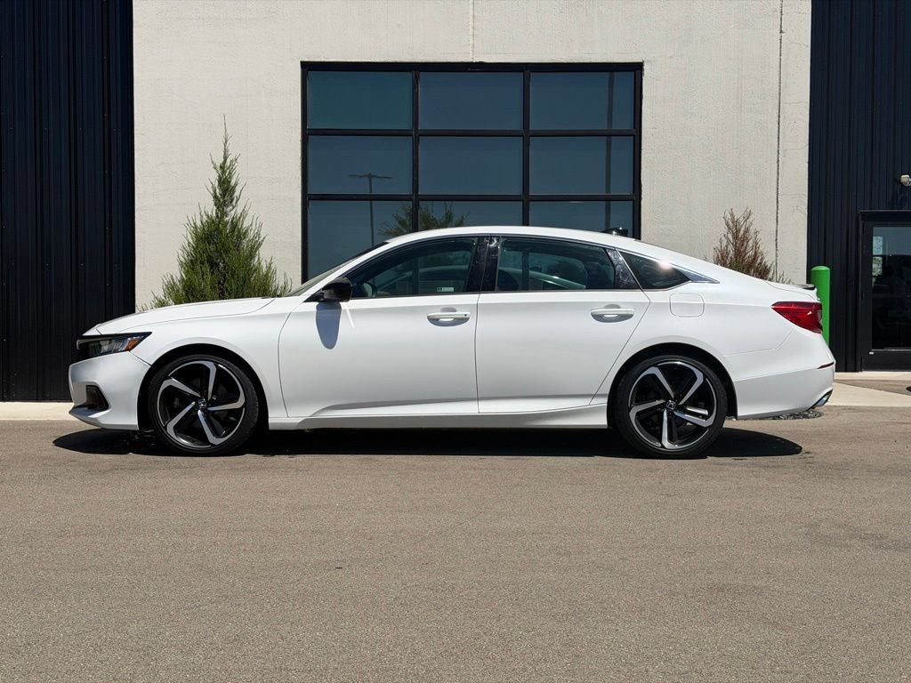 Used 2021 Honda Accord Sport image 2