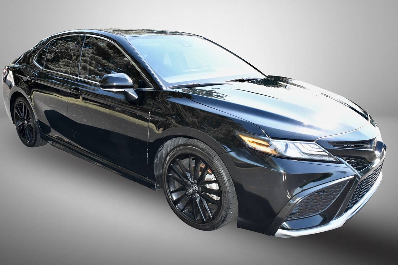 Used 2023 Toyota Camry XSE FWD image 9