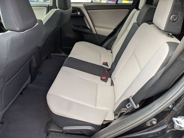 Used 2017 Toyota RAV4 XLE AWD/4WD image 25