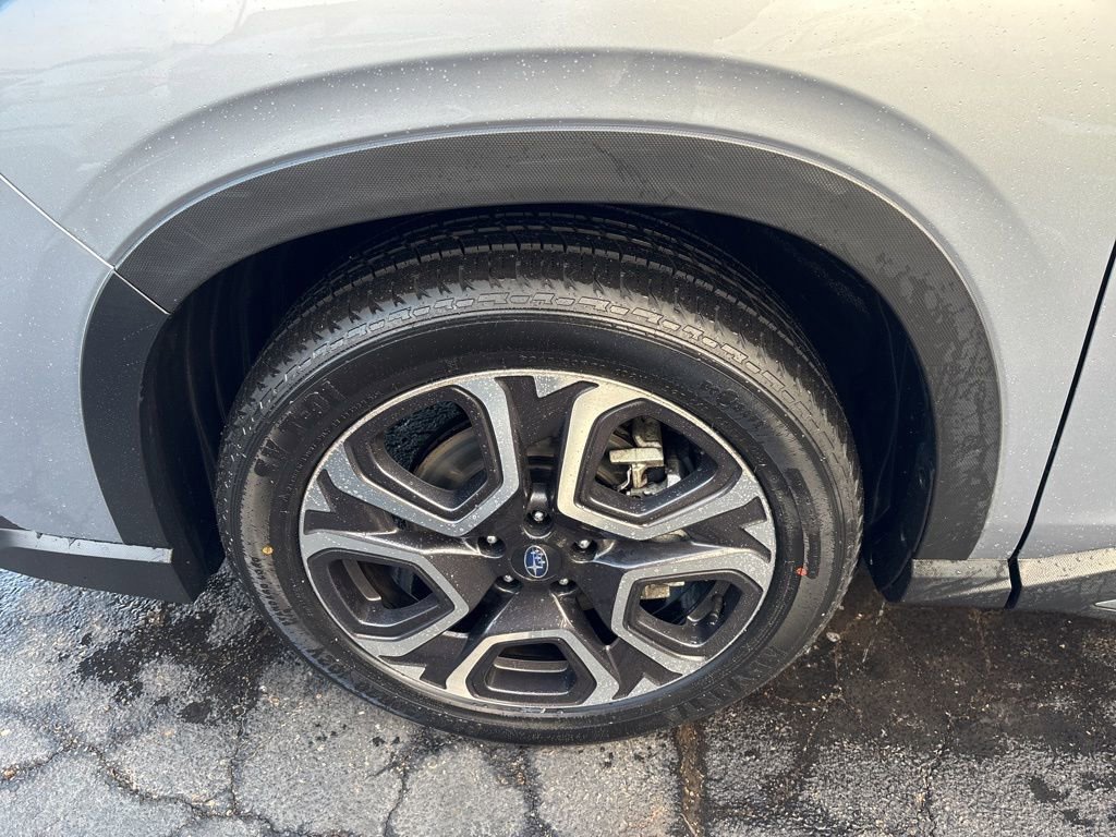 Certified 2023 Subaru Ascent Limited w/ Technology Package image 8