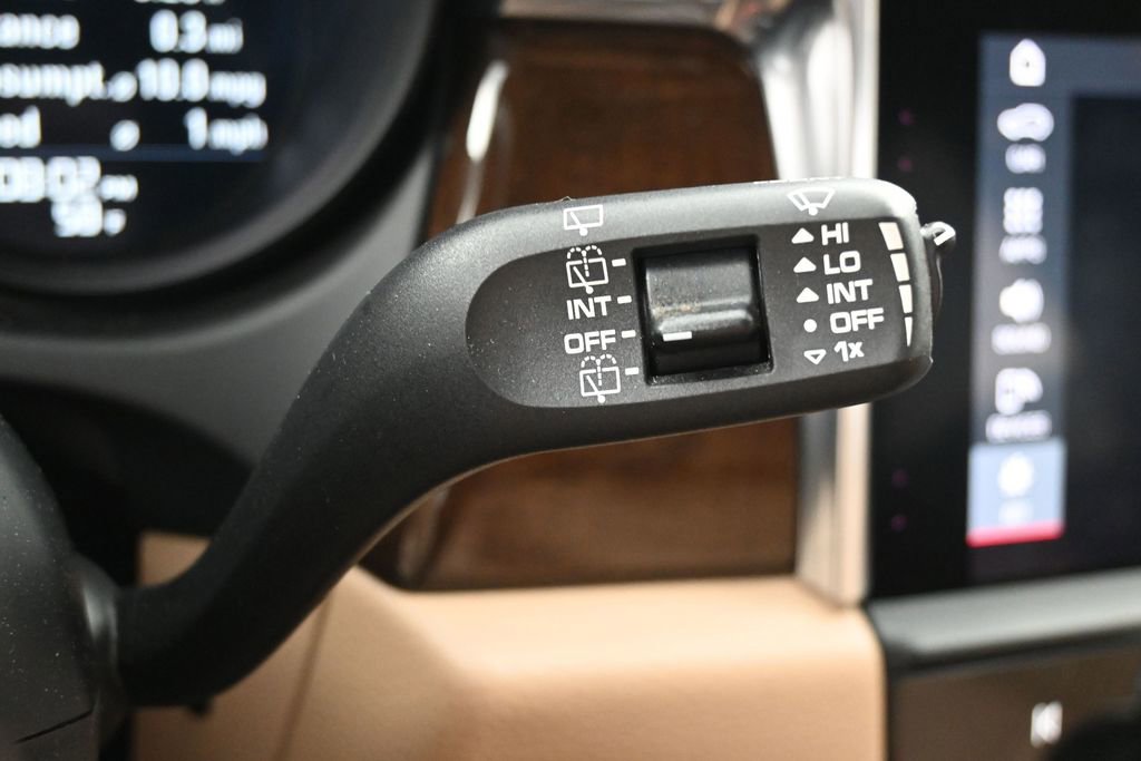 Used 2023 Porsche Macan S image 25