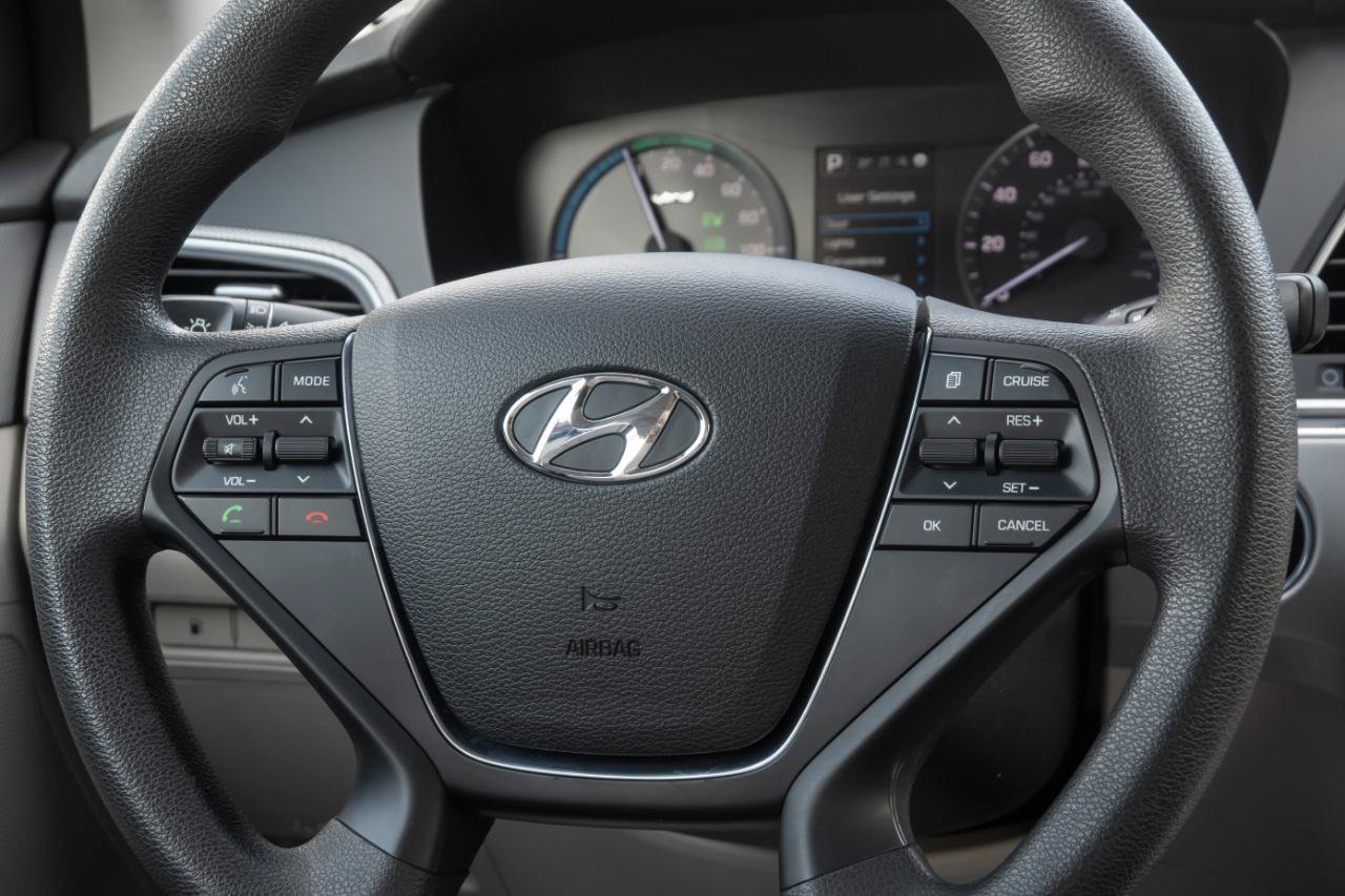 Used 2016 Hyundai Sonata SE FWD image 23
