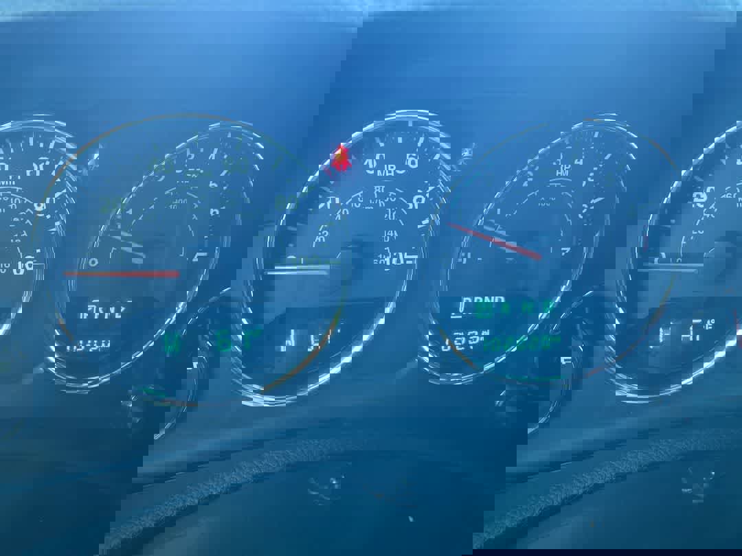 Used 2018 Jeep Wrangler Unlimited Sahara AWD/4WD image 14