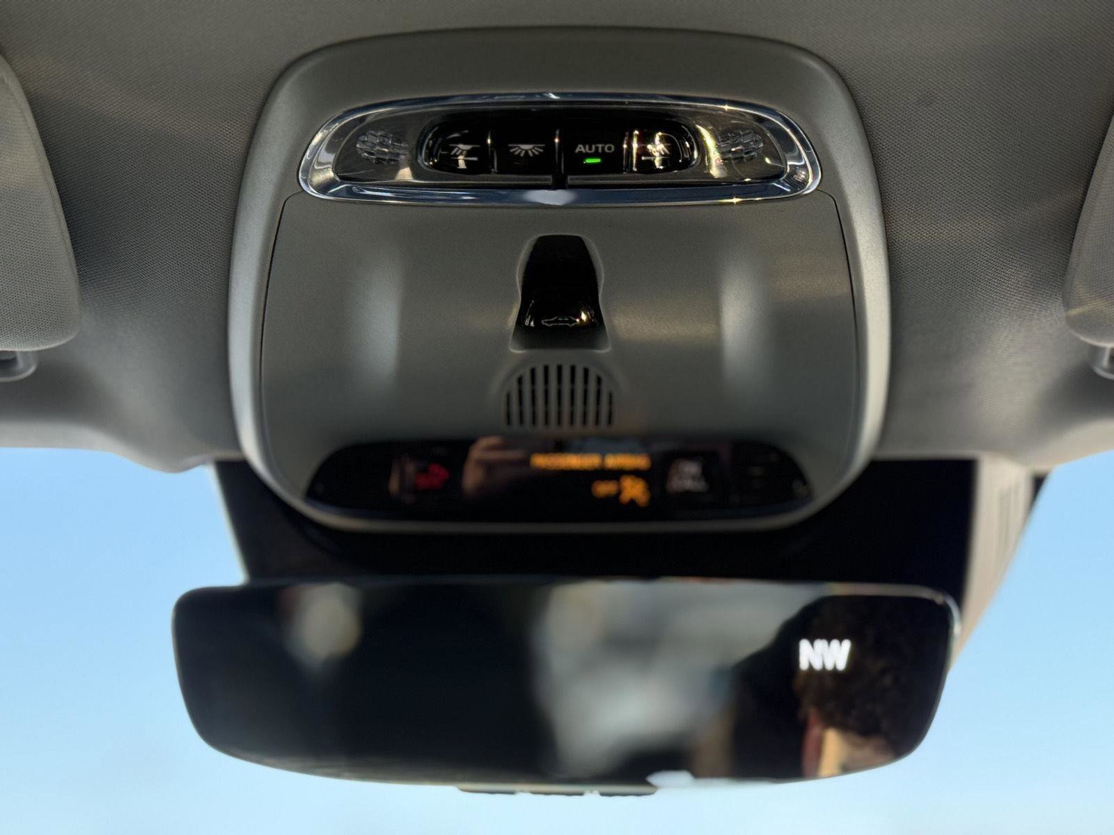 Used 2020 Volvo XC90 T6 Momentum image 26