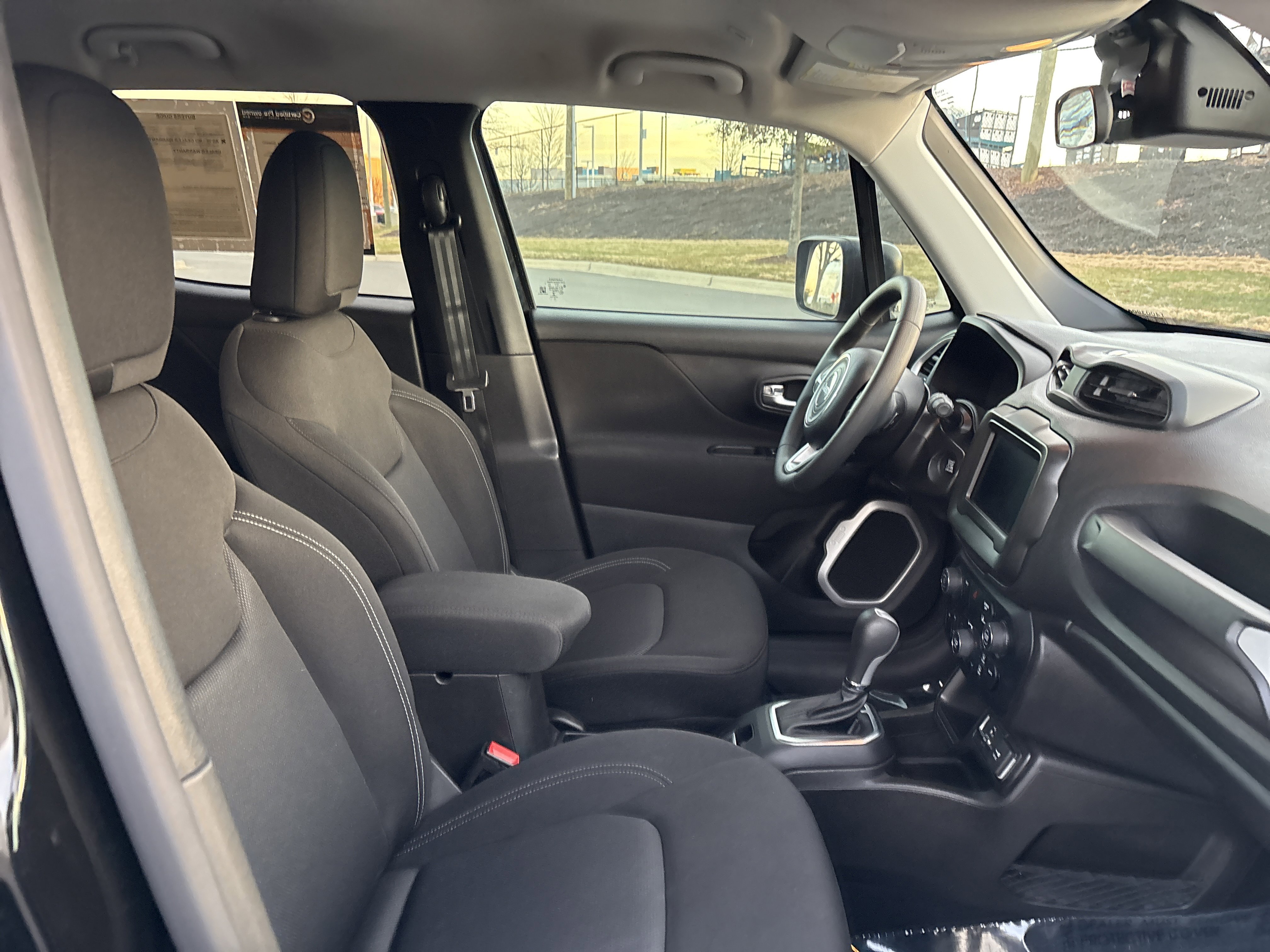 Used 2021 Jeep Renegade Sport image 24