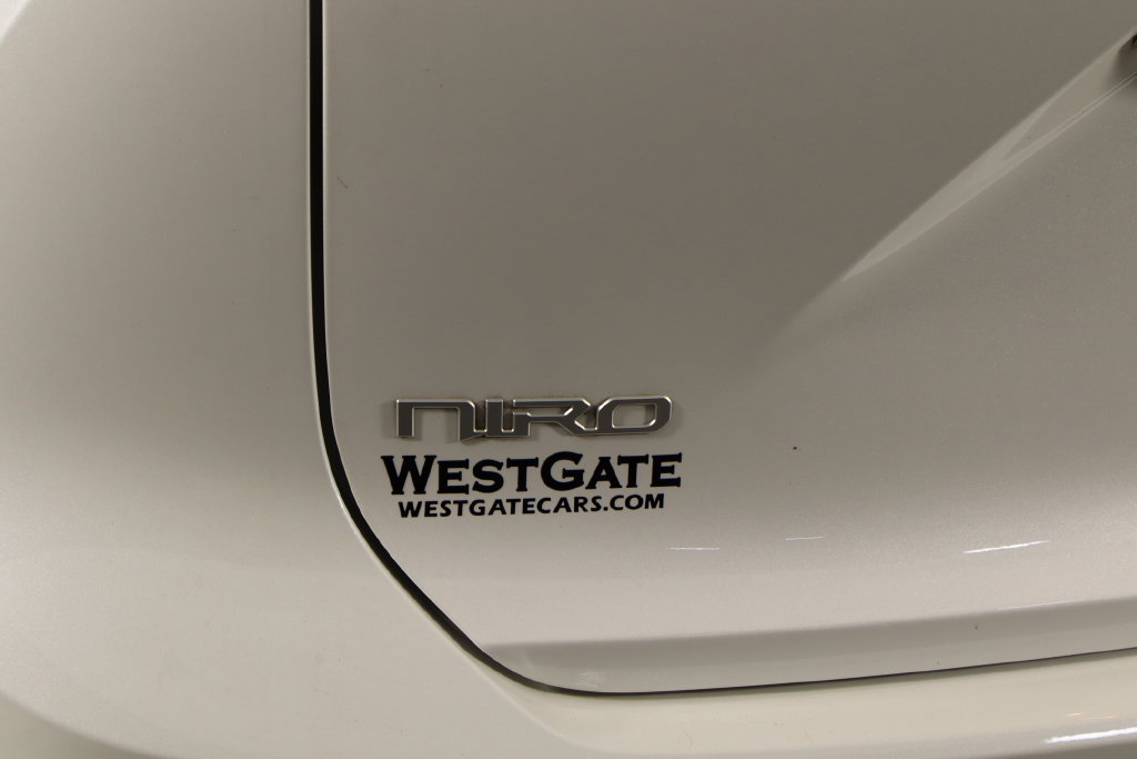 Used 2023 Kia Niro Wave w/ Wave Preserve Package FWD image 41