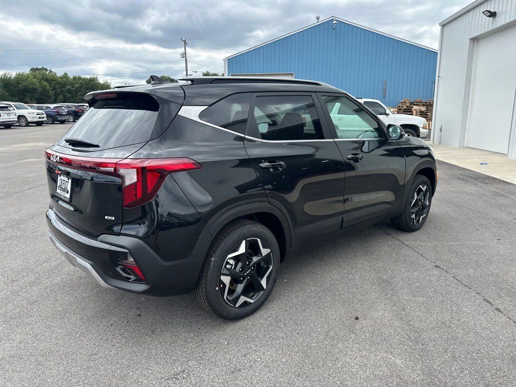 New 2026 Kia Seltos EX image 9