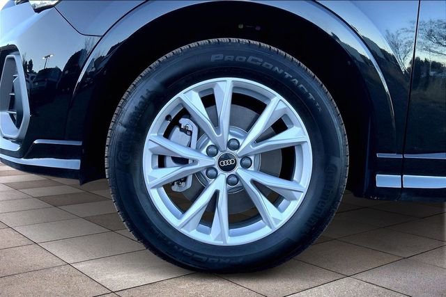 Certified 2025 Audi Q3 2.0T Premium w/ Convenience Package image 9