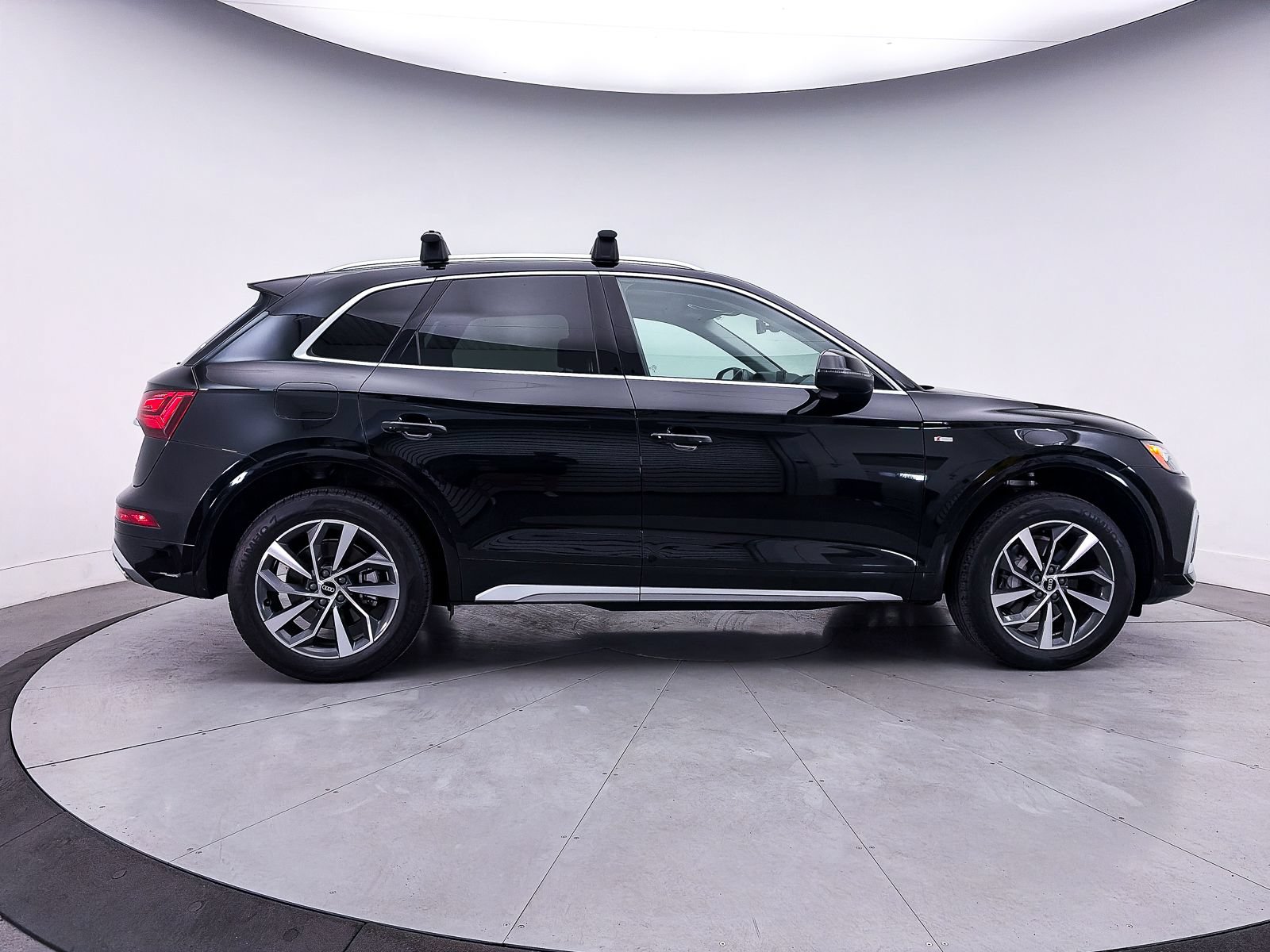 Used 2023 Audi Q5 2.0T Premium w/ Convenience Package AWD/4WD image 18