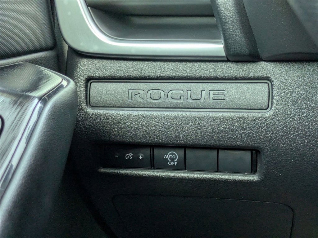 Certified 2024 Nissan Rogue S image 17