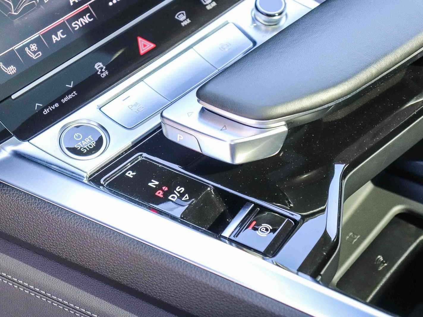 Used 2024 Audi Q8 e-tron Premium Plus AWD/4WD image 20