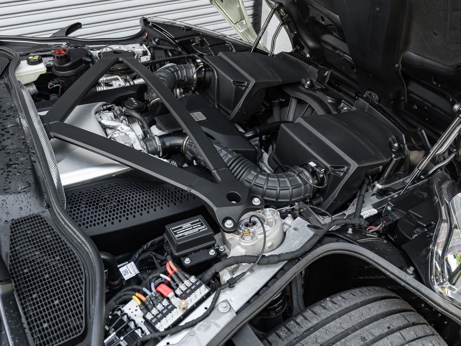 Used 2019 Aston Martin DB11 Volante image 43