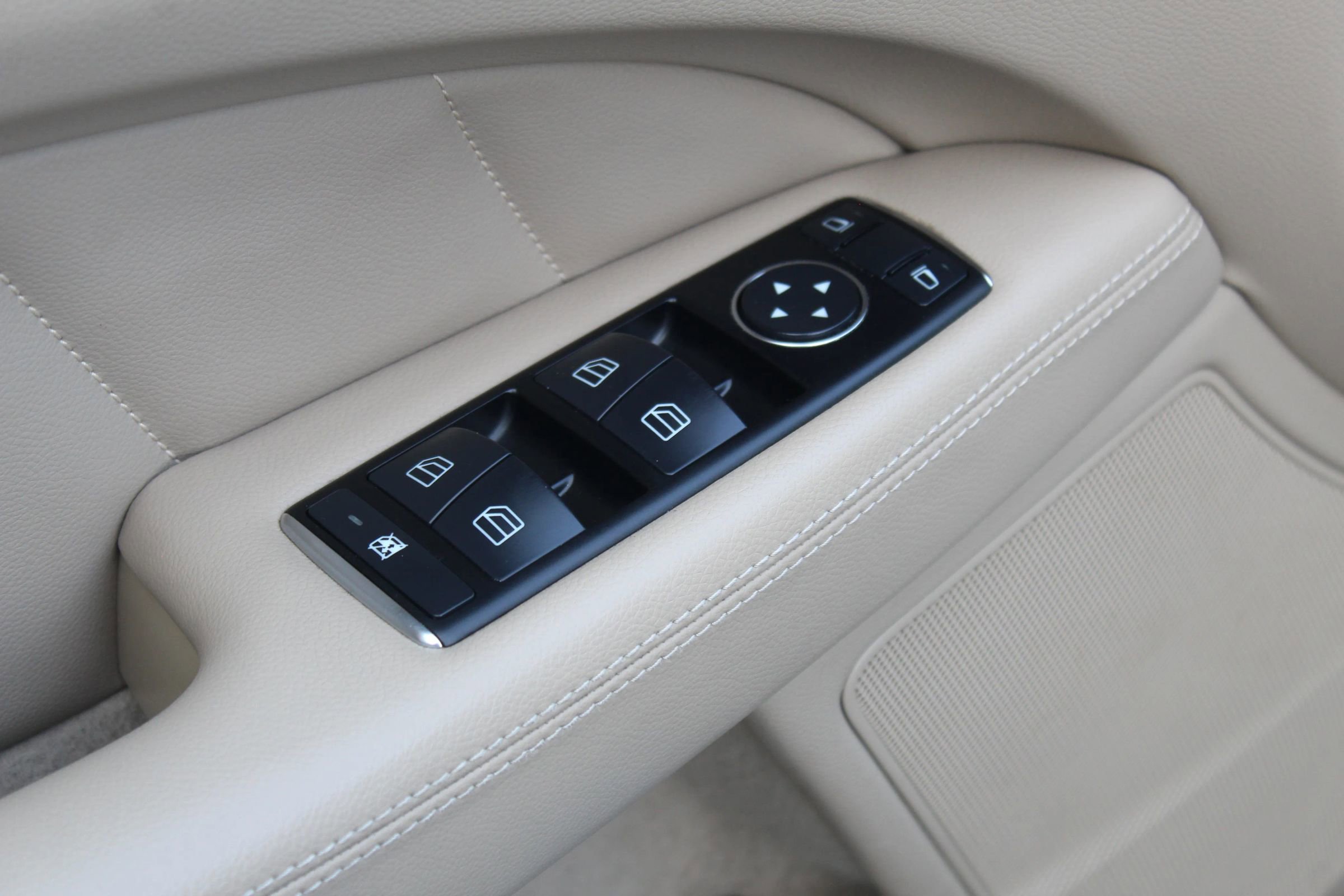 Used 2014 Mercedes-Benz CLS 550 CLS 550 4MATIC Coupe 4D image 22