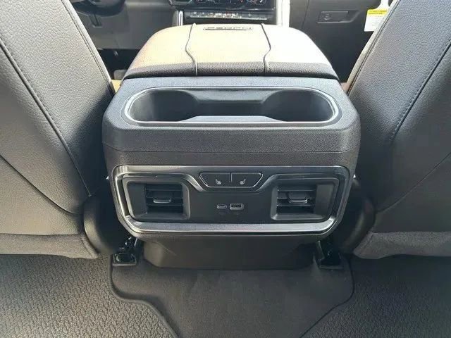 New 2026 GMC Sierra 3500 Denali w/ Technology Package image 20