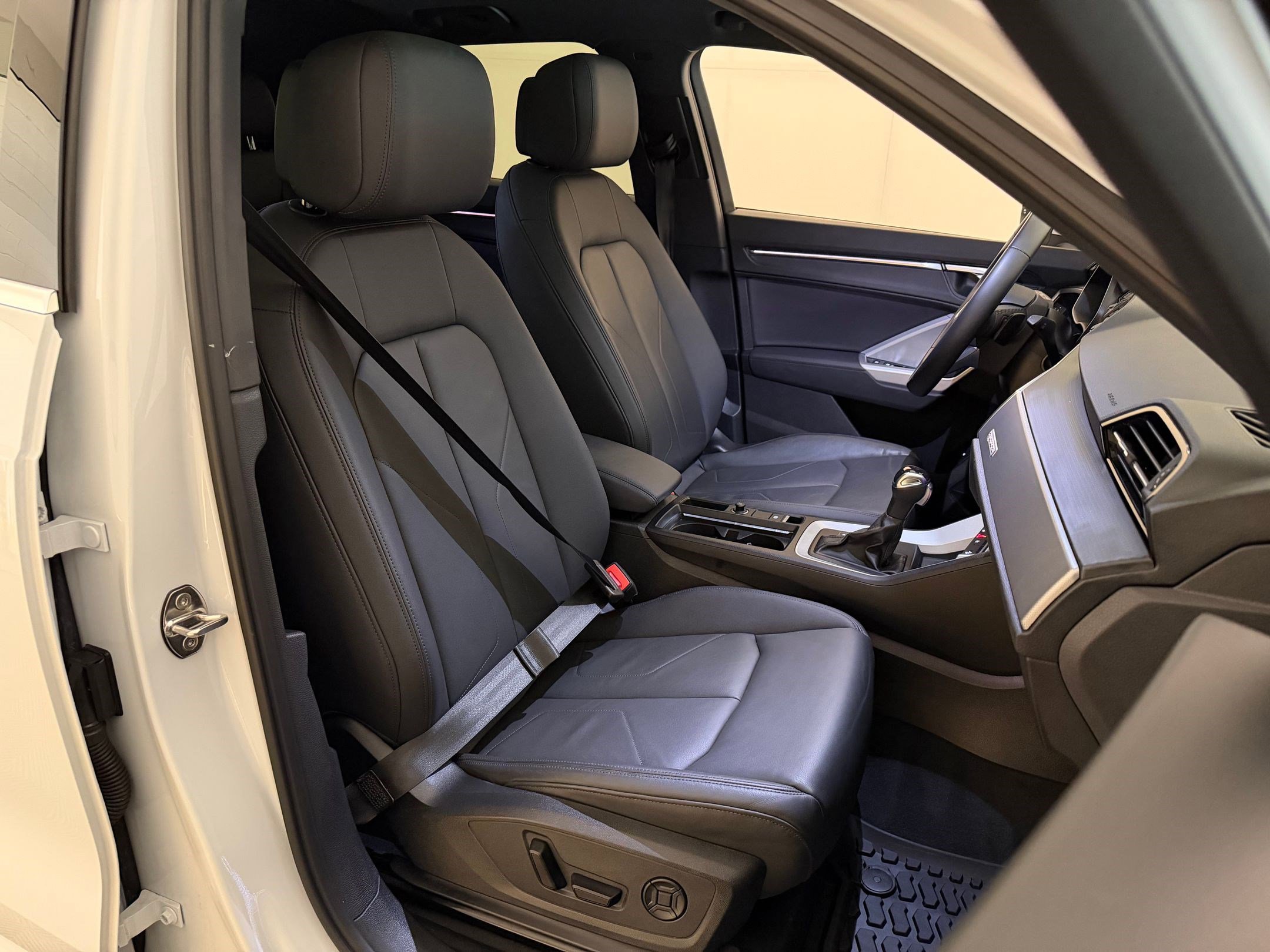 Certified 2023 Audi Q3 2.0T Premium Plus AWD/4WD image 32