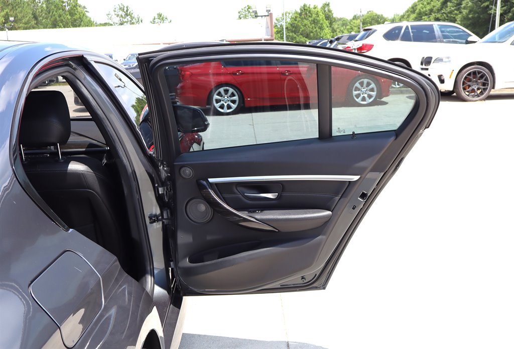 Used 2018 BMW 340i Sedan RWD image 39