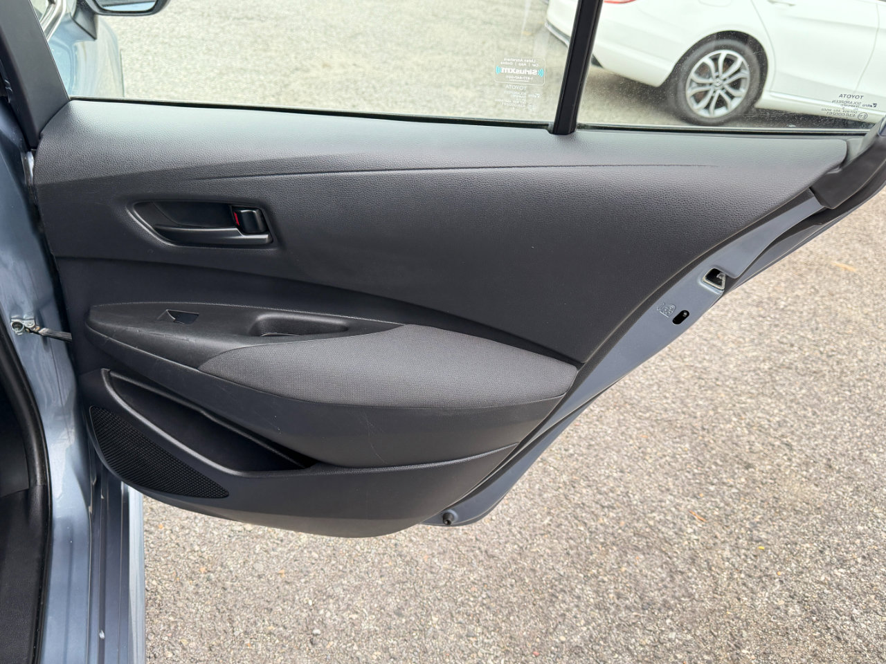 Used 2022 Toyota Corolla LE image 34