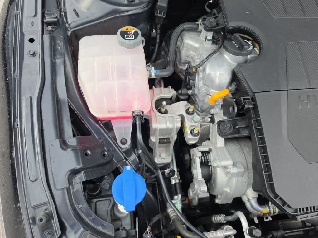 Used 2024 Hyundai Elantra Limited FWD image 25