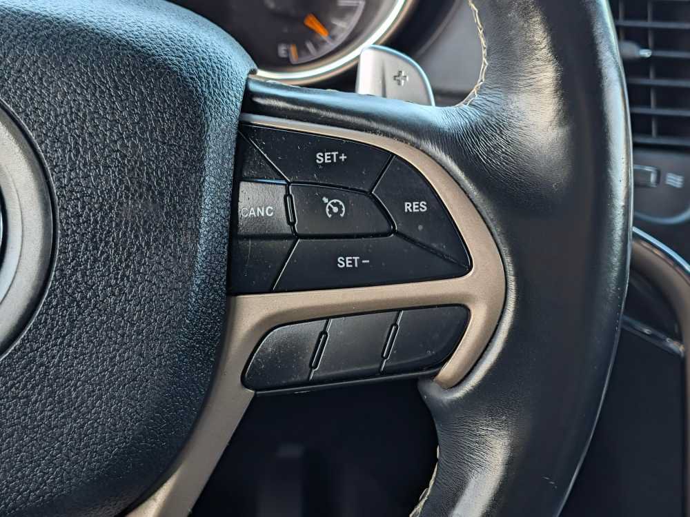 Used 2017 Jeep Grand Cherokee Overland AWD/4WD image 28