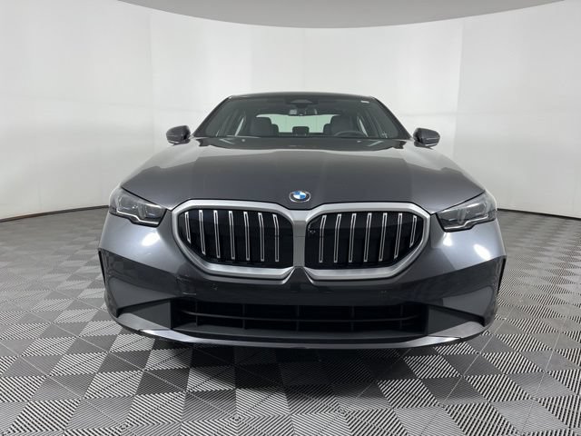 Used 2024 BMW 530i RWD image 3