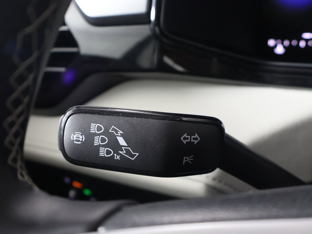 Used 2025 Volkswagen Taos S AWD/4WD image 37