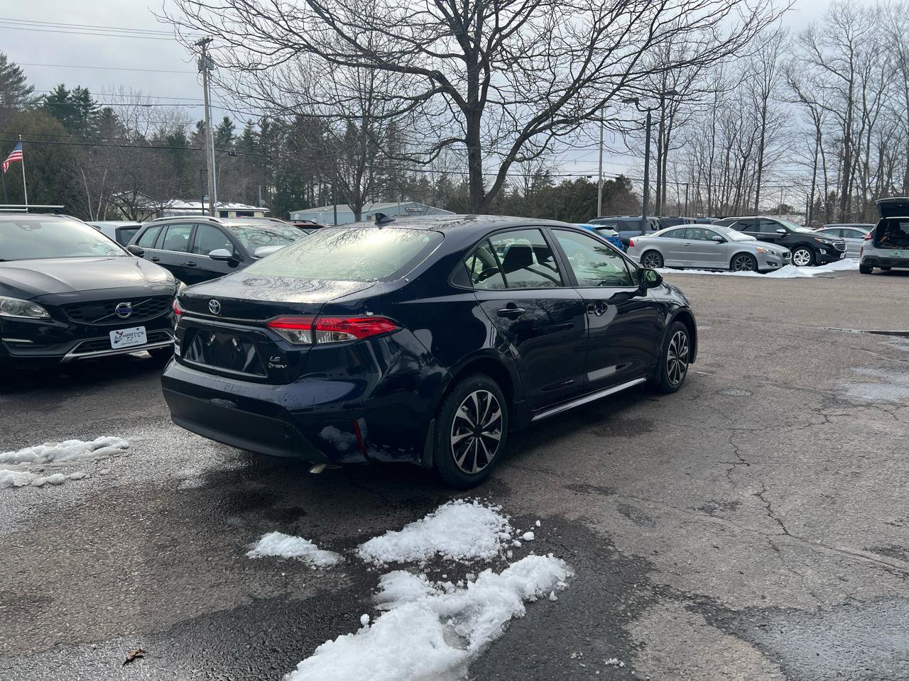Used 2025 Toyota Corolla LE image 5
