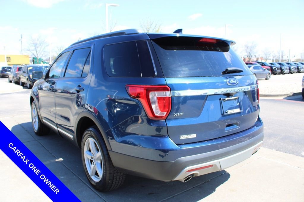 Used 2016 Ford Explorer XLT w/ Equipment Group 202A image 5