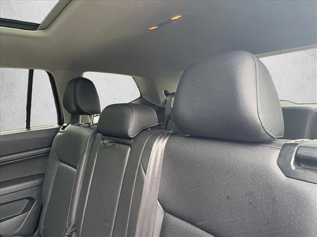 Used 2020 Volkswagen Atlas SE w/ Panoramic Sunroof Package image 15
