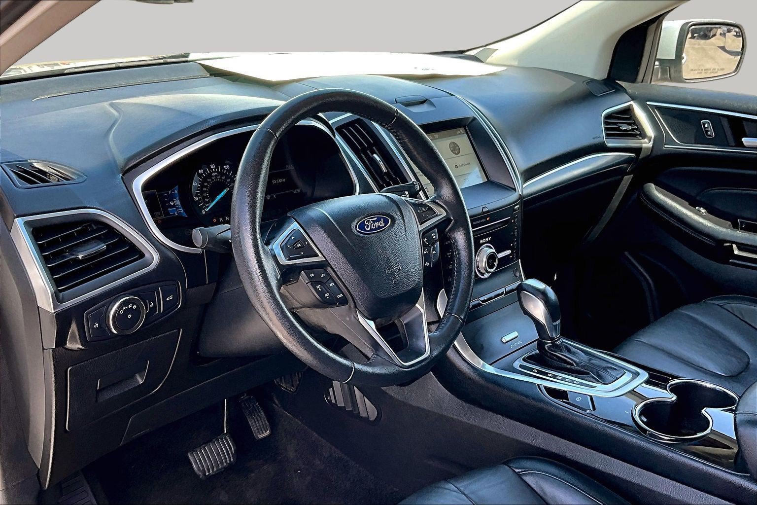 Used 2017 Ford Edge Titanium AWD/4WD image 12