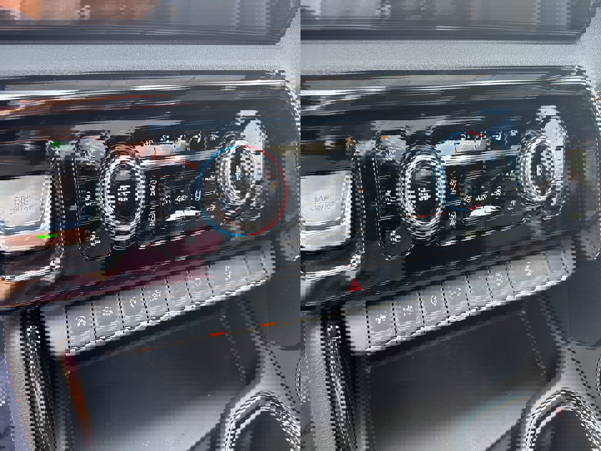 New 2026 GMC Sierra 1500 AT4 w/ AT4 Premium Package AWD/4WD image 17