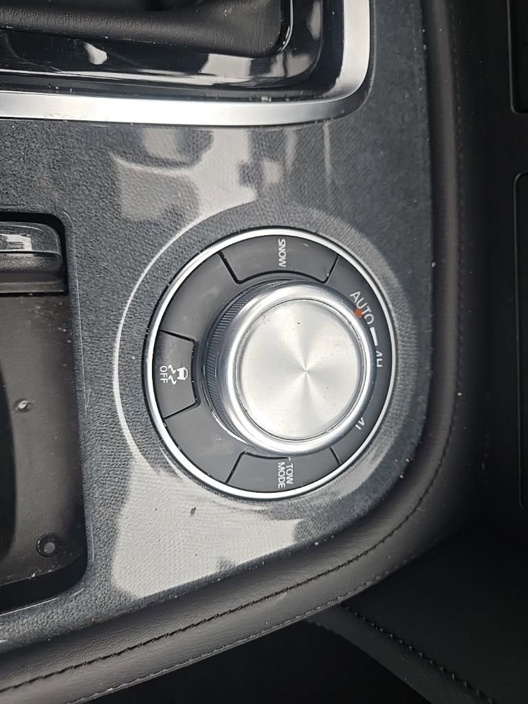 Used 2024 Nissan Armada SL w/ Midnight Edition Package image 23