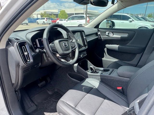 New 2025 Volvo XC40 B5 Core w/ Protection Package image 13
