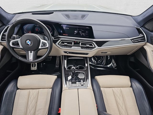 Used 2021 BMW X7 M50i w/ Dynamic Handling Package image 9