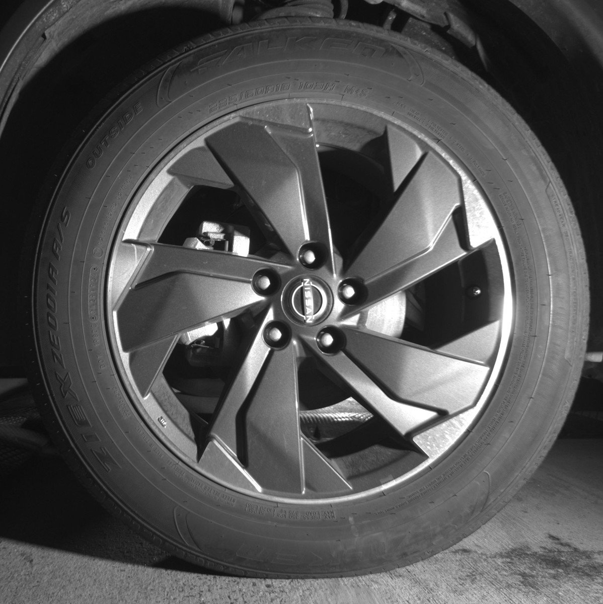 Used 2025 Nissan Rogue SV image 12